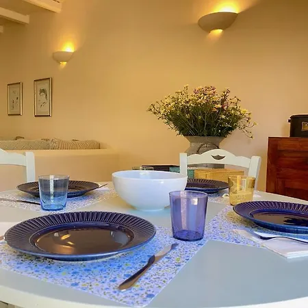 Charming Stone - Minutes From Port