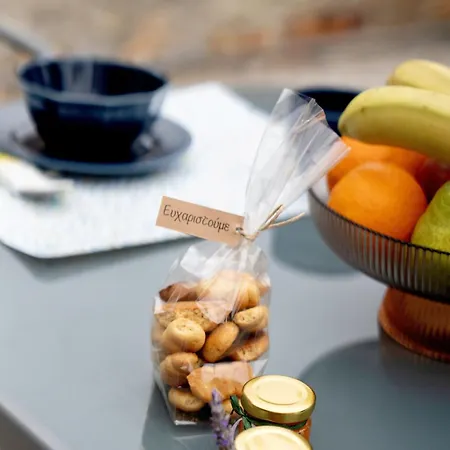 Charming Stone - Minutes From Port 度假居